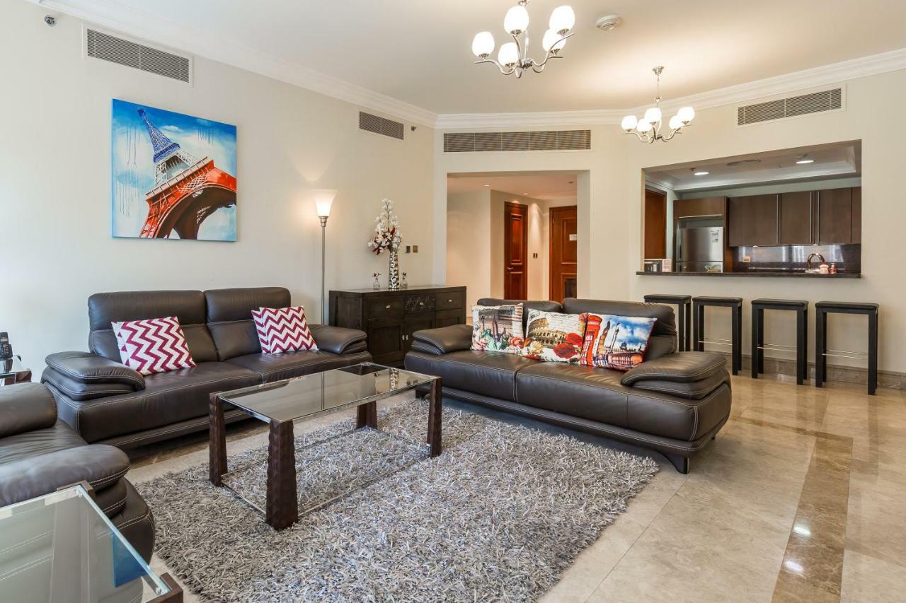 Beachfront Two Bedrooms On Palm Jumeirah By Deluxe Holiday Homes Dubai Exteriör bild