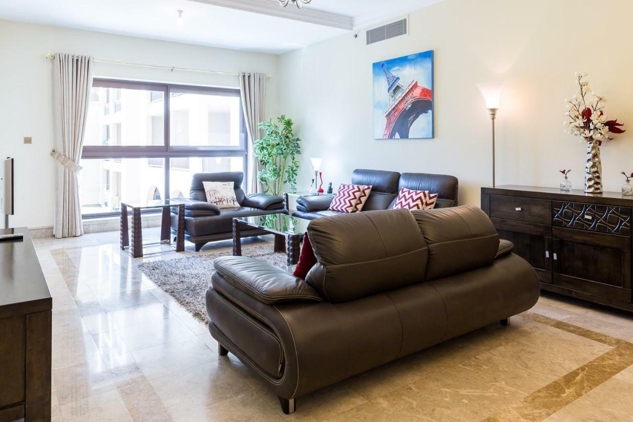 Beachfront Two Bedrooms On Palm Jumeirah By Deluxe Holiday Homes Dubai Exteriör bild